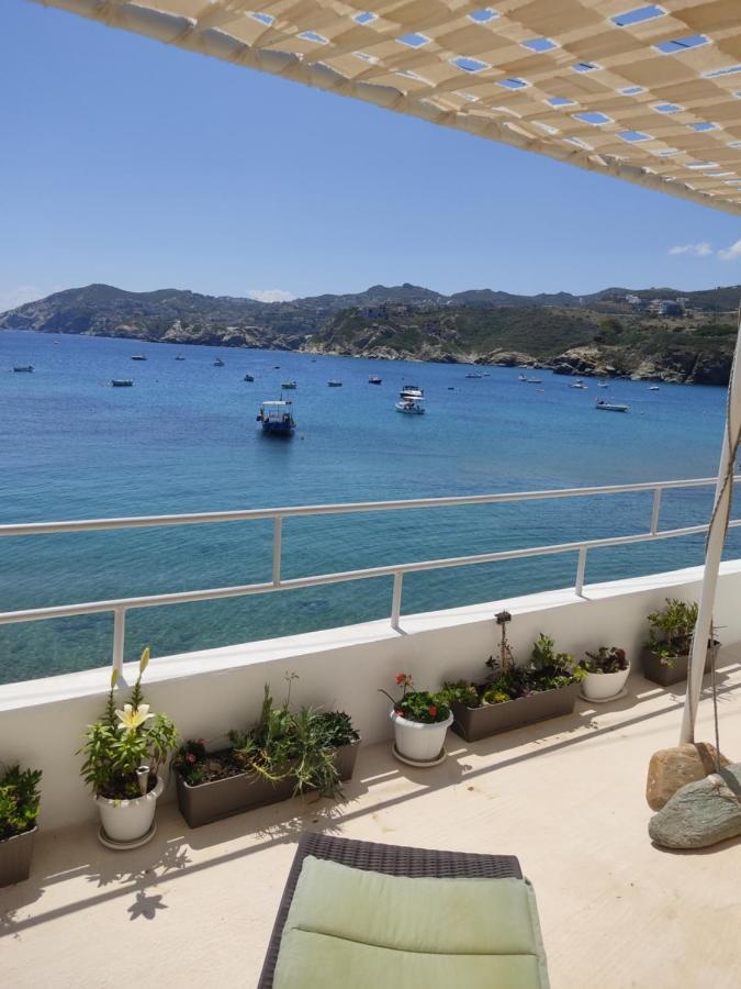 Komissa΄S Beach House Agia Pelagia  Bagian luar foto