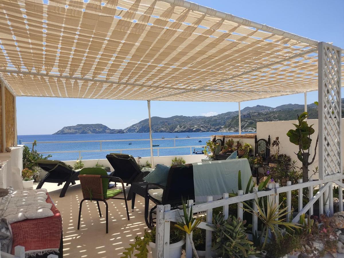 Komissa΄S Beach House Agia Pelagia  Bagian luar foto
