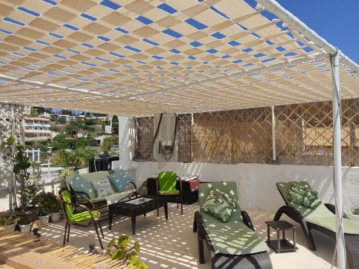 Komissa΄S Beach House Agia Pelagia  Bagian luar foto