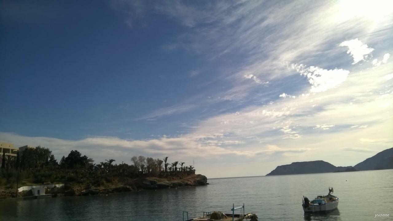 Komissa΄S Beach House Agia Pelagia  Bagian luar foto