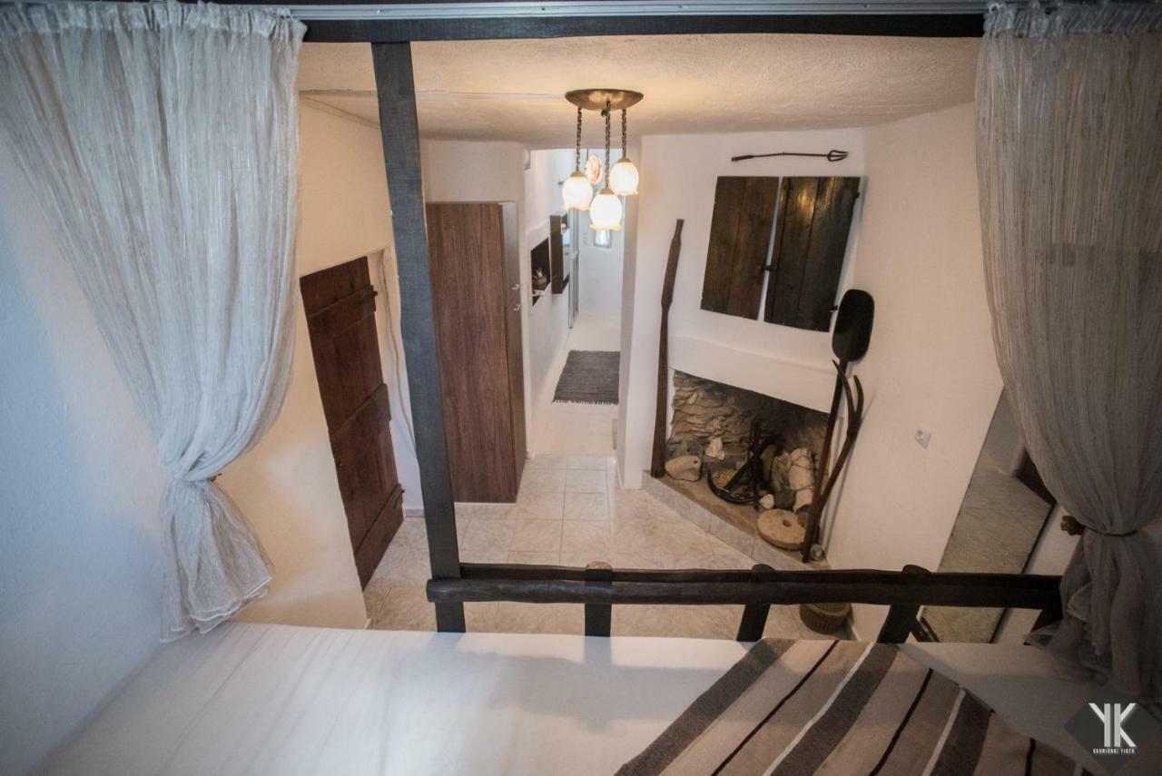 Komissa΄S Beach House Agia Pelagia  Bagian luar foto