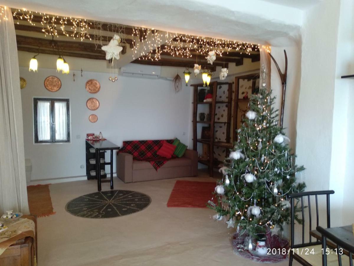 Komissa΄S Beach House Agia Pelagia  Bagian luar foto