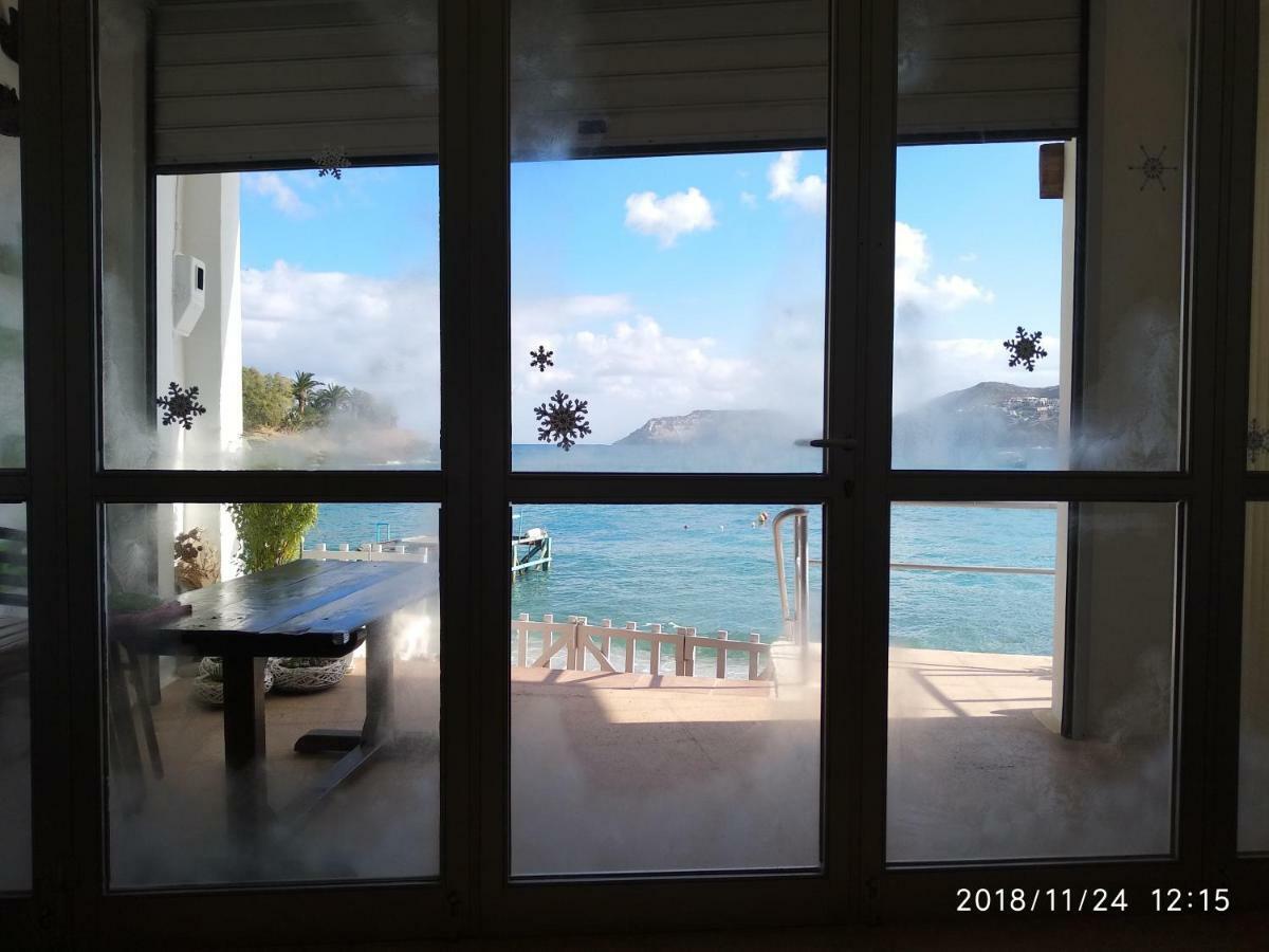 Komissa΄S Beach House Agia Pelagia  Bagian luar foto
